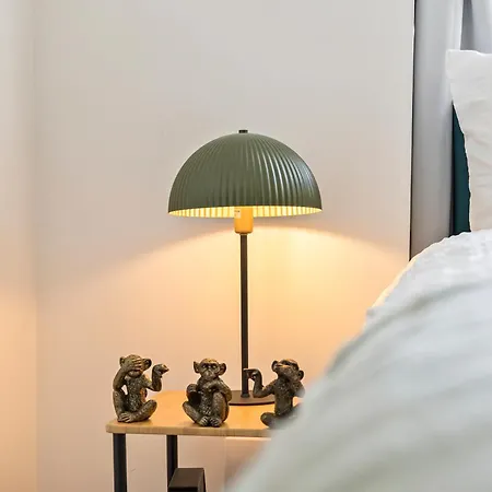 Free Parking-contractors-families-comfortable Apartment Birmingham